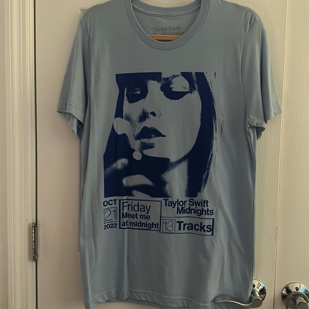 Taylor swift midnights capital one exclusive t shirt